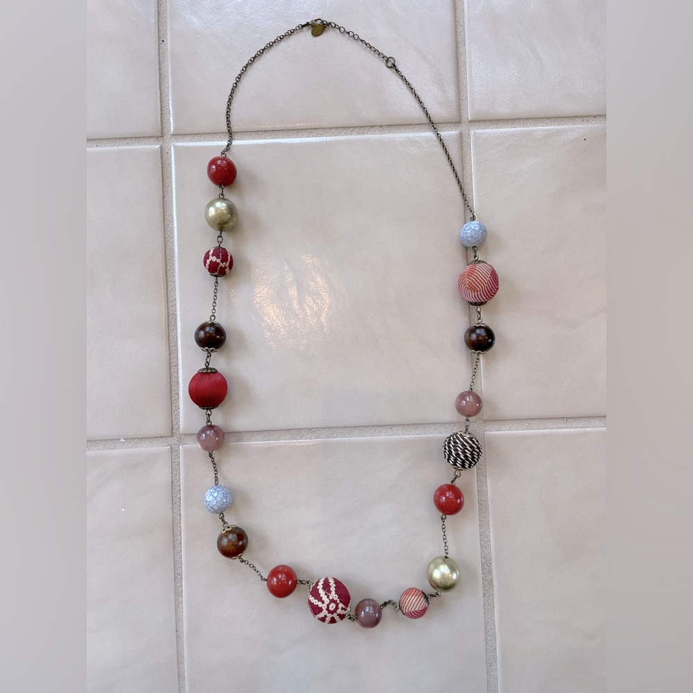 Accessorize - Stunning wooden beaded necklace